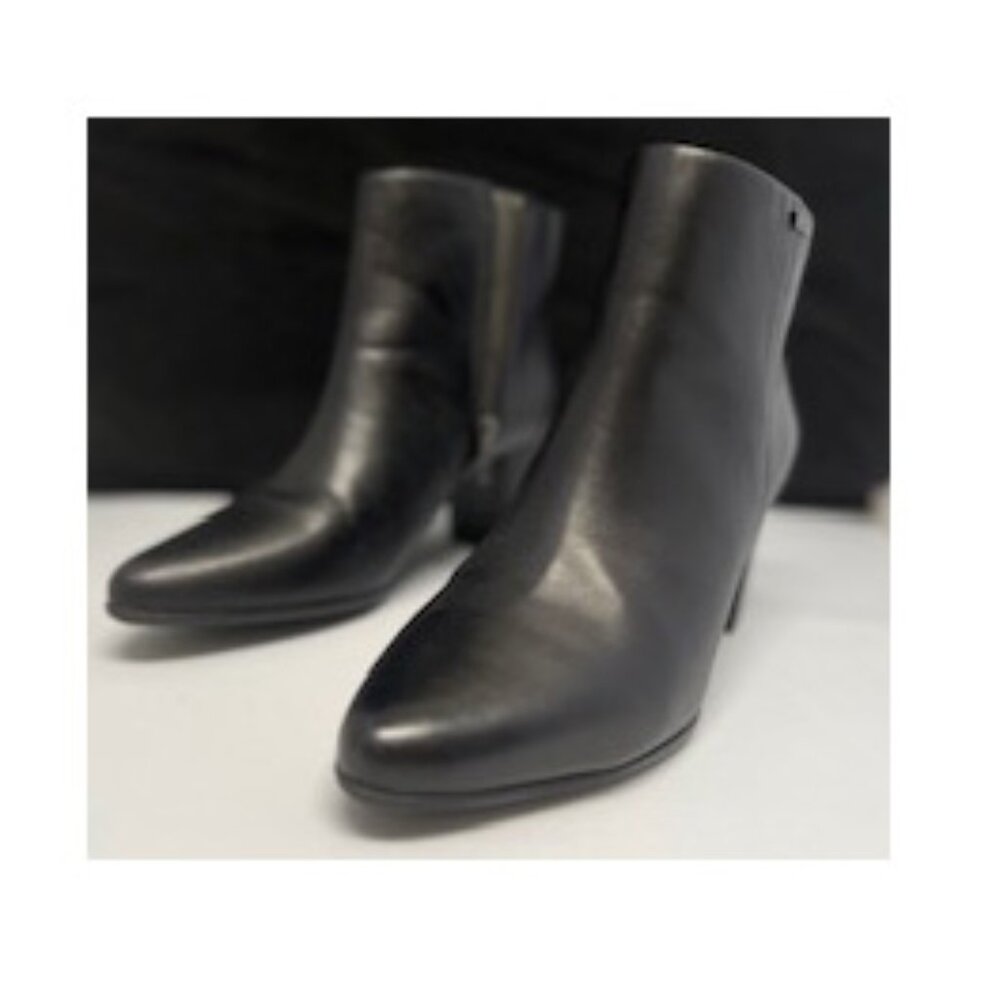 RockPort Camdyn Water Resistant Black Leather Bootie Womens Size 10 Wide - Picture 4 of 9